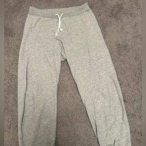 Perfect white tee sweat pants.